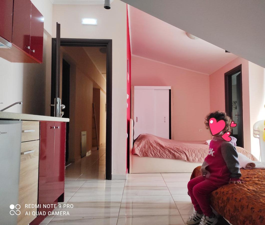 Hotel Louiza Paralía Quarto foto